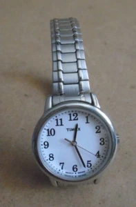 Timex Women's Easy Reader Watch Silver/White Casual Watch Tapered Expansion Band - Picture 1 of 13
