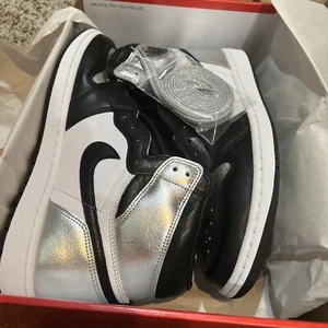 AJ1 Air Jordan 1 Retro Puntera Alta Plateada CD0461-001 Talla 11 W 9.5M Confirmado - Imagen 1 de 6