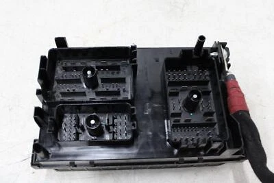 2015-2016 CADILLAC ELR Engine Fuse Box - Image 1 of 4