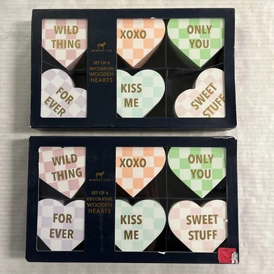 Juego de 2 corazones de madera Dabney decoración día de San Valentín mensaje pastel mixto 6 EA Foto 1 de 4
