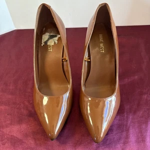 NEW Nine West 2 1/2" Heels Size 8.5 heel Carmel Dress Pumps Pointy Toe - Picture 1 of 12