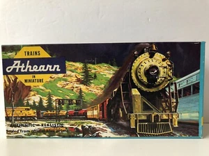 Athearn 1637 50 Ft Outside Braced Box Car Santa Fe SFRC 1002 Unassembled Kit NIB - Picture 1 of 3