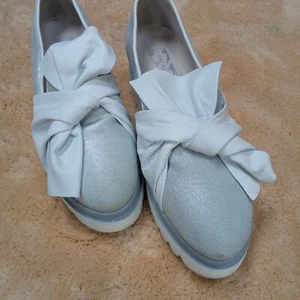 trendiger Sommer Slipper Slip-on Schleife silber DIVINE FOLLIE 38 Style Sneaker - Bild 1 von 11