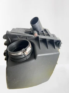 Vauxhall Corsa air filter box GM 13433511 - Picture 1 of 6