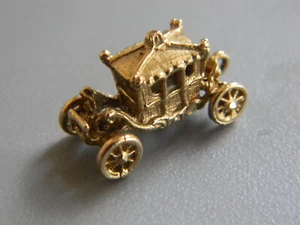 9K-375 Gelbgold Charm königliche Krönung Kutsche bewegliche Räder 3,7 Gramm - Bild 1 von 4