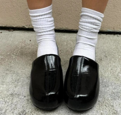 10/11 New Anthropologie Coconuts Matisse Bella Clogs BLACK PATENT Leather 120$ - Image 1 of 4