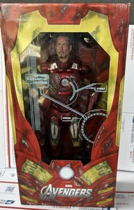 Iron Man Los Vengadores NECA Figura Alta 18” Alto Luces Nueva Figura NECA Escala 1/4 - Imagen 1 de 7
