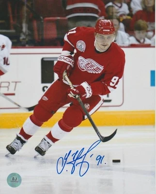 谢尔盖·费多罗夫亲笔签名底特律红翼 8 x 10 照片 — 第 1/4 张图片