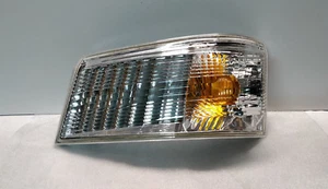 NEW INDICATOR TURN LIGHT For MITSUBISHI CANTER FUSO LEFT N/S 2011+ MK581219 - Picture 1 of 4