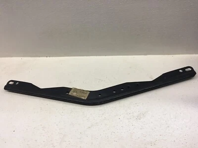 Soporte de rejilla superior GM NOS 1976 Cadillac Eldorado Fleetwood Deville Seville Foto 1 de 4