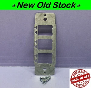 Interchangeable Despard 3-Hole Horizontal Plate/Cover Mounting Strap Bracket - Picture 1 of 4