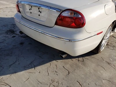 PARAGOLPES TRASERO COMPLETO JAGUAR S-TYPE 2005 2006 2007 2008 BLANCO NEL Foto 1 de 4