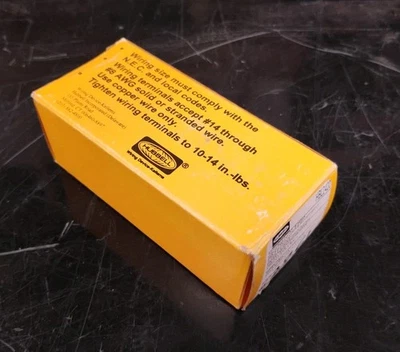 Hubbell HBL2420 3 Pole 4 Wire 20 A 3 Phase 250 VAC Twist-Lock Receptacle - New - Image 1 of 4