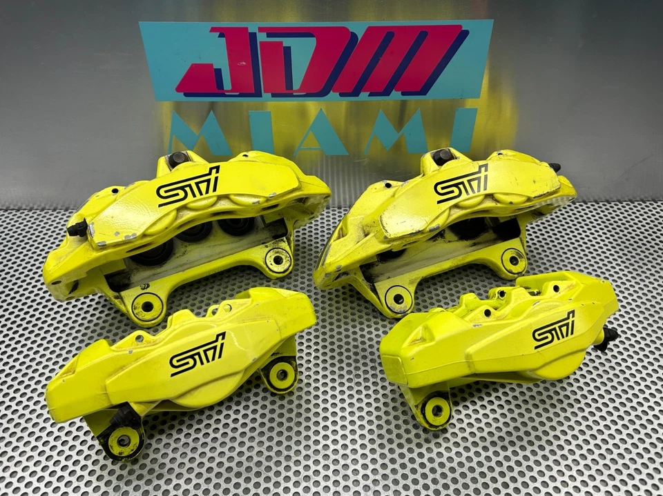 Juego de pinzas de freno delanteras + traseras Subaru WRX STI Brembo 2018-2021 amarillo Foto 1 de 4