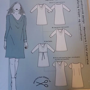 Strickkleid mit Drapierung vorne Zwiebelmuster 2034 skandinavisch dänisch Schnittmuster Lagenlook - Bild 1 von 4