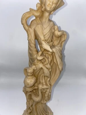 Figura de estatua de mujer tallada asiática vintage con pájaros 14" Foto 1 de 4
