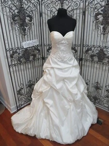 P60 COSMOBELLA SZ 6 IVORY DET STRAPS BEADED WEDDING GOWN DRESS - Picture 1 of 16
