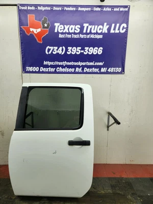 Porta lateral traseira para motorista Nissan Titan 2004-2015 cabine dupla - Imagem 1 de 4