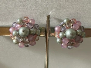 Vintage Pastel Beaded Chunky Silver Tone Clip On Earrings - Picture 1 of 12