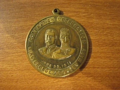 1911 George V Queen Mary Coronation Medal by Schwaab & Co Milwaukee - Imagem 1 de 2
