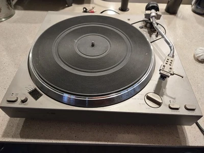 Peças ou reparos de toca-discos de acionamento direto automático Pioneer PL-3000  - Imagem 1 de 4