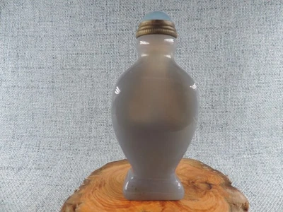 Chinese Exquisite Hand-carved Nature Agate Snuff Bottle - Image 1 of 4