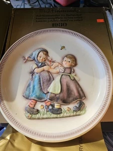 Goebel 1980 M.J. Hummel Second Edition Spring Dance 10” Anniversary Plate - Picture 1 of 3