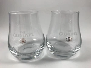 George & J.G. Smith GLENLIVET 2 WHISKEY SNIFTER GLASSES Heavy Base, Gold Emblem - Picture 1 of 5