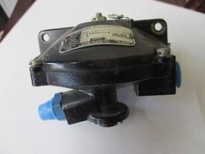Airesearch 130004-3 Pneumatic Relay - Picture 1 of 7