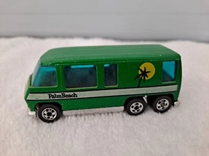 Hot Wheels GMC Motorhome 9645 green Loose. HONG KONG - Picture 1 of 6