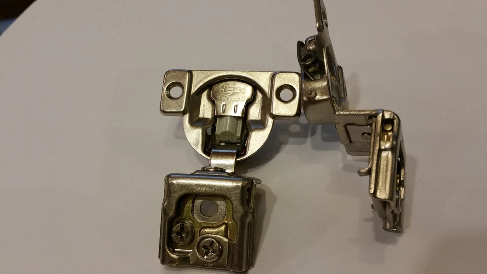 Ferrari Soft Close Face Frame Hinges 1/2" Overlay Blum Cup Screws 45mm Pattern