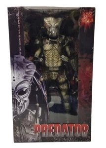PREDATOR: 1/4 PREDATOR GORT FIGURE MADE BY NECA IN 2011 - 5000 PIECES WORLDWIDE - Picture 1 of 10