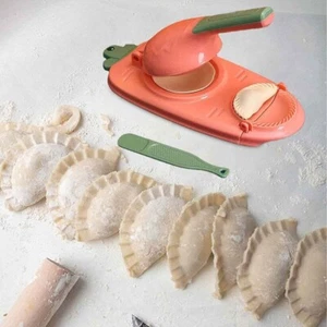 STAMPO PER RAVIOLI MANUALE MACCHINA UTENSILE DA CUCINA A PRESSIONE PER GNOCCHI - Foto 1 di 4