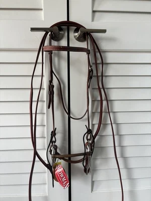 Brida occidental de cuero rojo de gran tamaño con broca Mullen de cobre y riendas divididas Foto 1 de 4