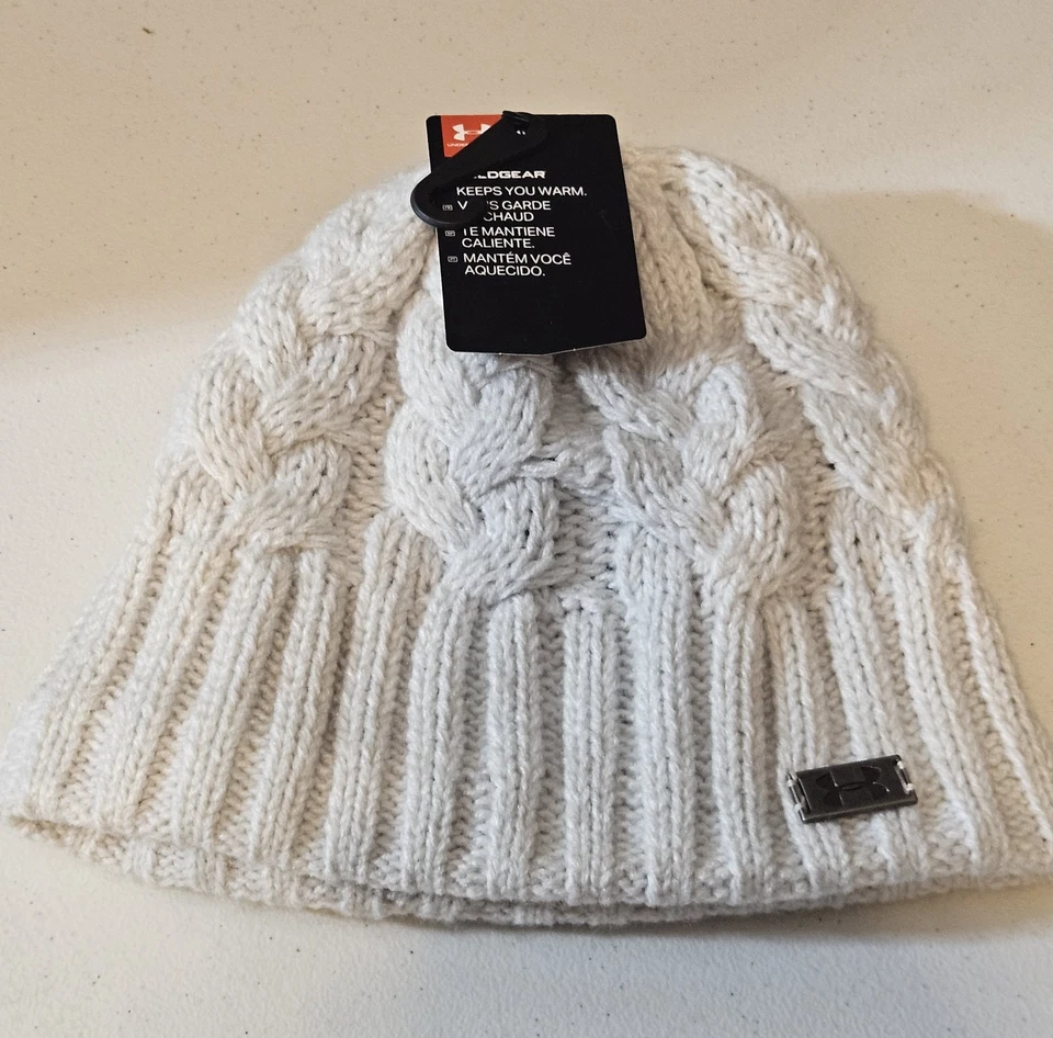 Under Armour Womens Around Town Beanie Winter Cable Knit Hat Light Grey