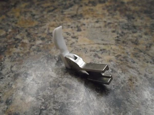 NMD T36 N RIGHT NARROW ZIPPER INDUSTRIAL SEWING MACHINE PRESSER FOOT A226 - Picture 1 of 1