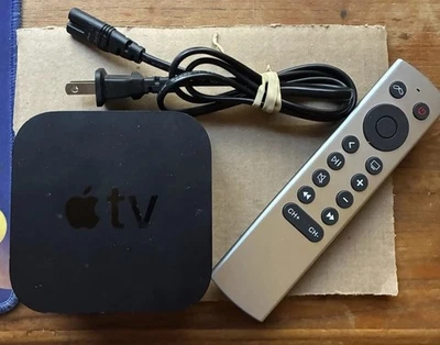 Apple TV 4K 64 GB A1842 (5.ª generación) (4k 1.ª generación) con cable de alimentación y control remoto genérico Foto 1 de 4
