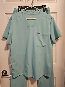 Figs Scrubs Men: Style #TM3000 (Fresh Aqua). Top Only. - Picture 1 of 2