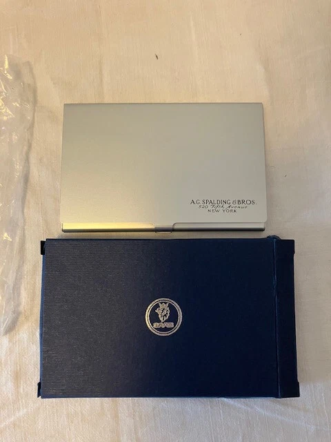 RARO! A.G. SPALDING & BROS x SAAB Portabiglietti da visita in alluminio *NUOVO* - Immagine 1 di 4