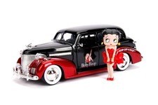 Betty Boop - 1939 Chevy Master Deluxe 1:24 with Figure Hollywood Ride