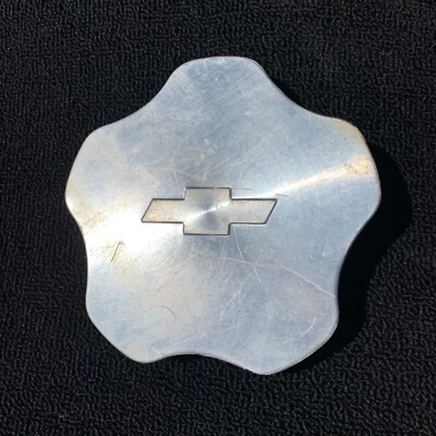 Chevrolet Chevy Monte Carlo 2000 2001 2002 2003 2004 2005 OEM tapa central 2 Foto 1 de 4