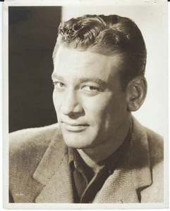 Kenneth Tobey - Original Promotional Photo - 8x10 - Picture 1 of 1