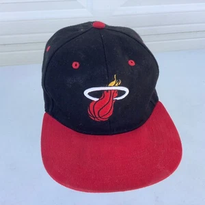 NBA Basketball Miami Heat Black Red Snapback Hat Cap. - Imagen 1 de 6