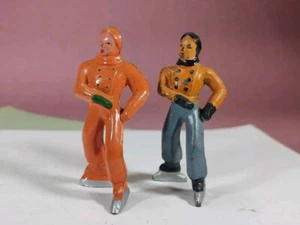VINTAGE BARCLAY MANOIL 2 ICE SKATERS LEAD FIGURES Orange/Orange Gray - Picture 1 of 6