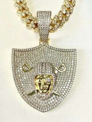 Colgante de cadena Miami Cuben medallón pirata raider helado sello relleno oro 14k para hombre Foto 1 de 4