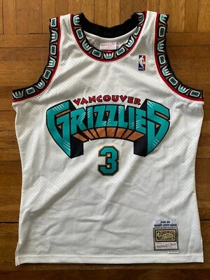 Shareef Abdur-Rahim Men's L Mitchell & Ness Swingman Vancouver Grizzlies Jersey - Image 1 of 4