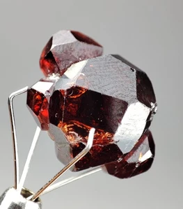 18-CT Spessartine Garnet Gemmy Crystals Cluster - shigar valley, Pakistan. - Picture 1 of 6