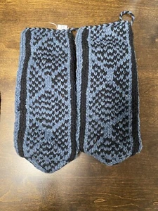NEW Muk Luks Slippers Handmade Knit Blue Black Fits M 7-11 - Picture 1 of 3