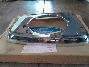 Ford D3tz-13064-a Headlight Bezel F500 F600 - Bild 1 von 3