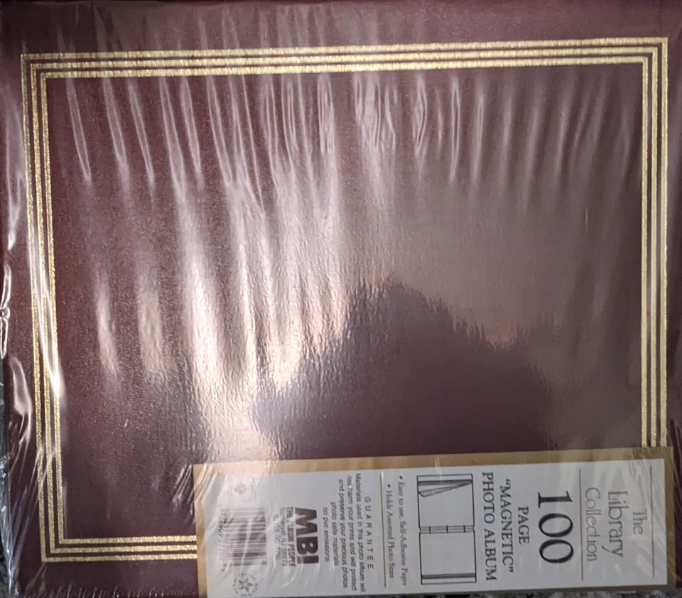 NUEVO MBI 100 páginas álbum de recortes 12 x 12 3/4 rojo Foto 1 de 1